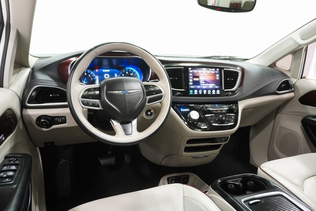 2020 Chrysler Pacifica Limited 21