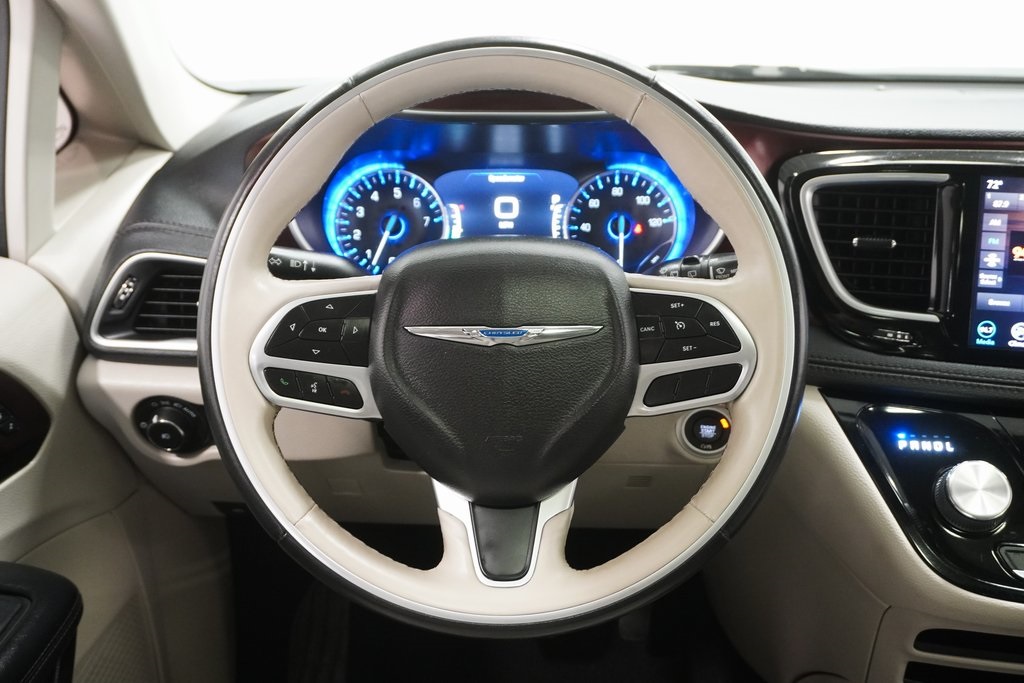 2020 Chrysler Pacifica Limited 22