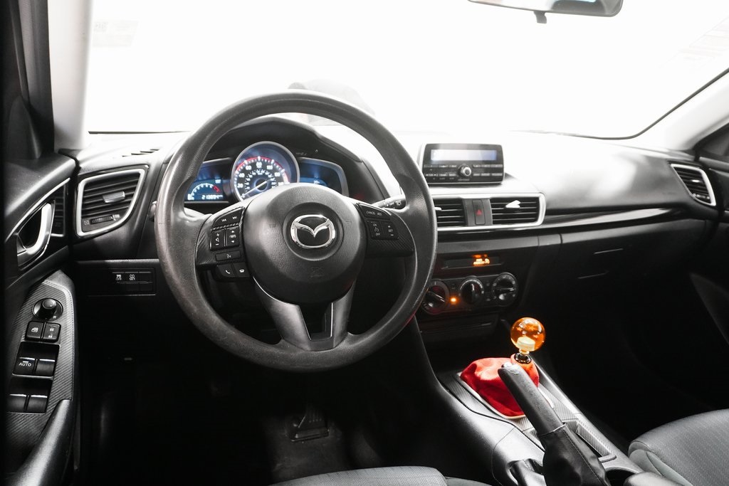 2014 Mazda Mazda3 i Sport 18