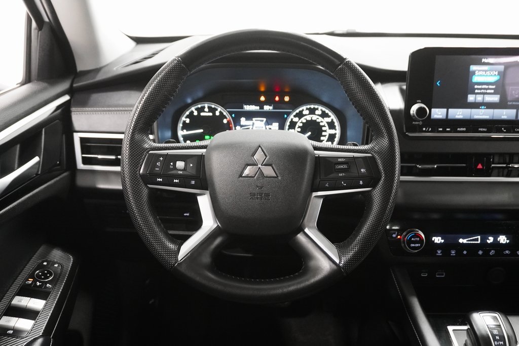 2023 Mitsubishi Outlander SE 19