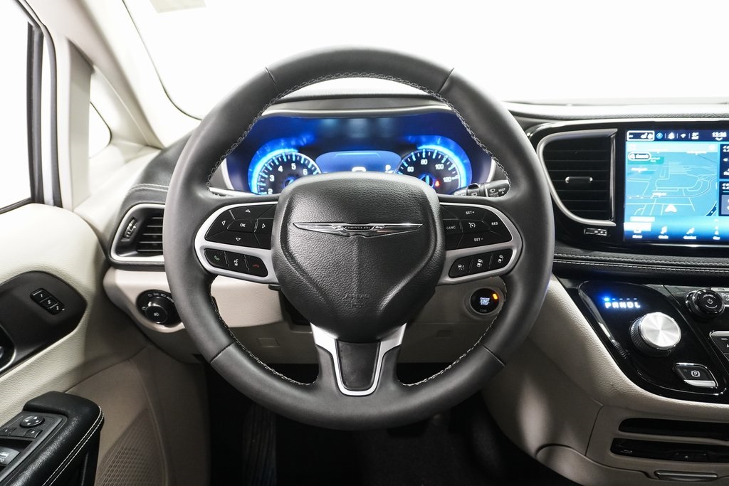 2022 Chrysler Pacifica Touring L 20