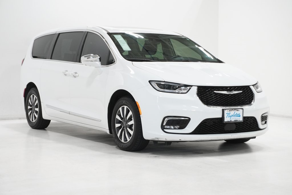 2022 Chrysler Pacifica Hybrid Limited 4