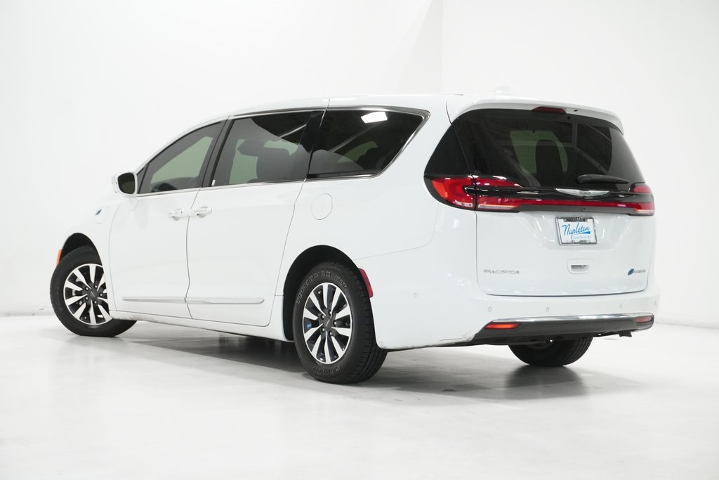 2022 Chrysler Pacifica Hybrid Limited 5