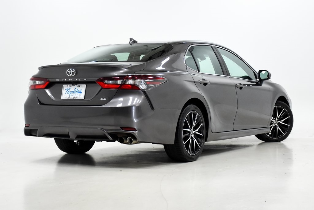 2021 Toyota Camry SE 29