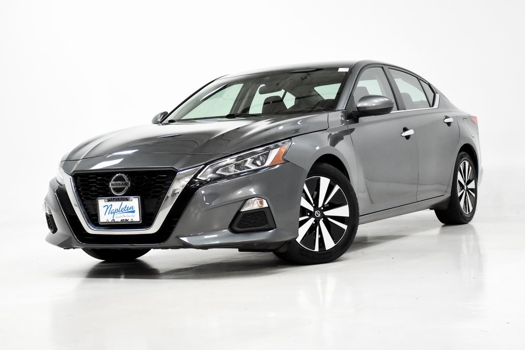 2021 Nissan Altima 2.5 SV 1