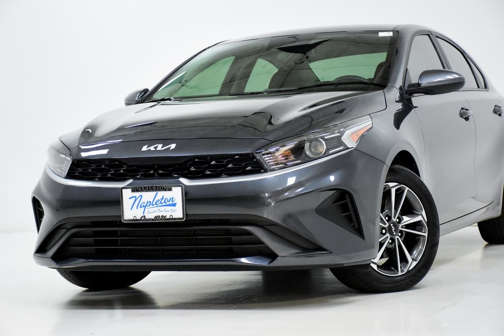 2023 Kia Forte LXS 2