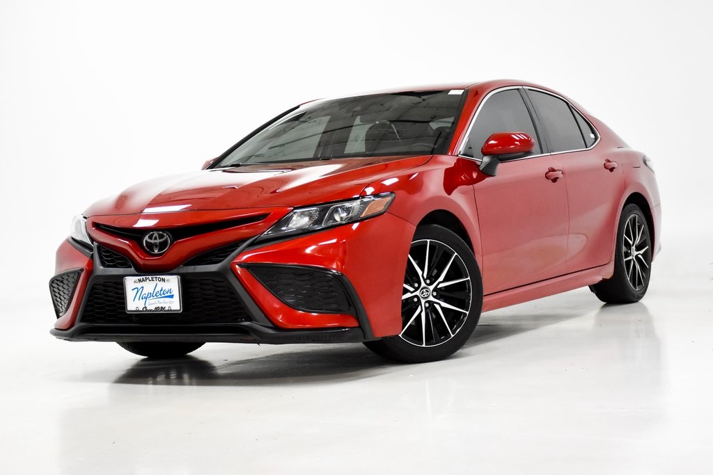 2021 Toyota Camry SE 1