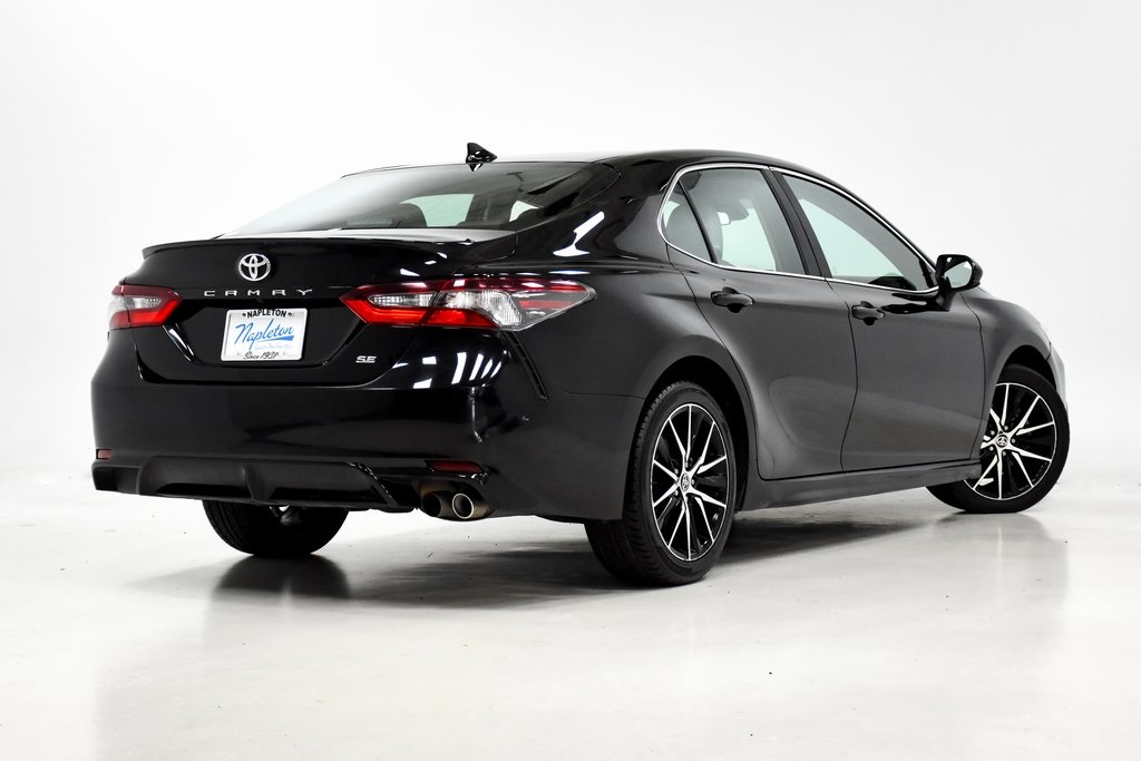 2021 Toyota Camry SE 29