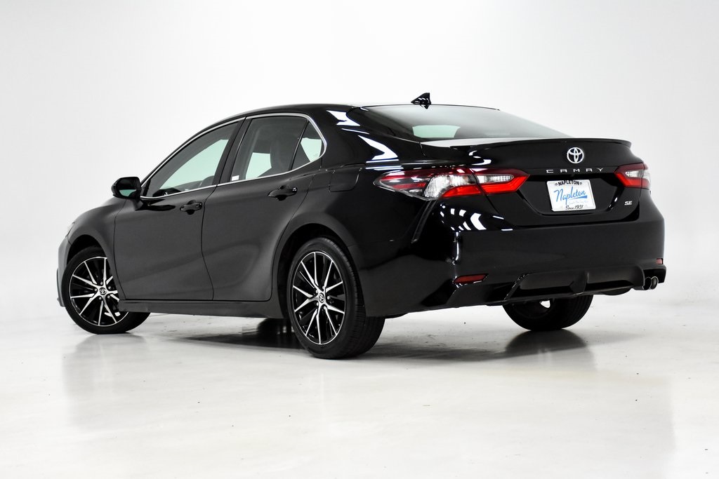 2021 Toyota Camry SE 25