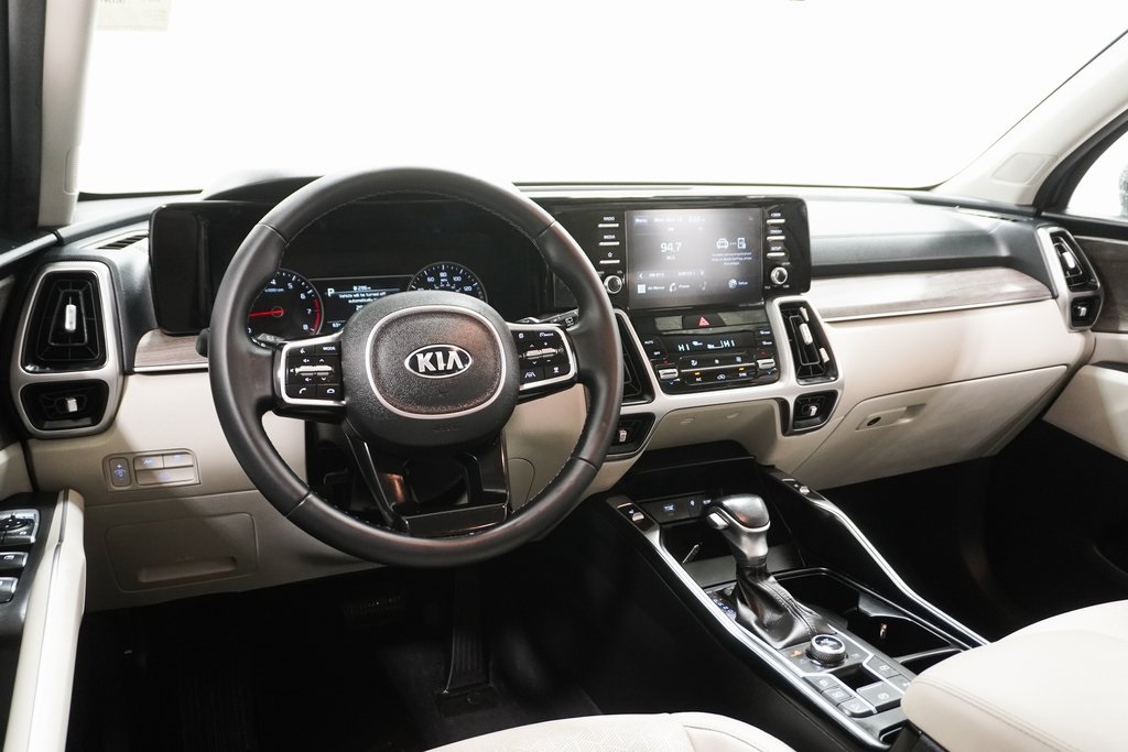 2021 Kia Sorento EX 19