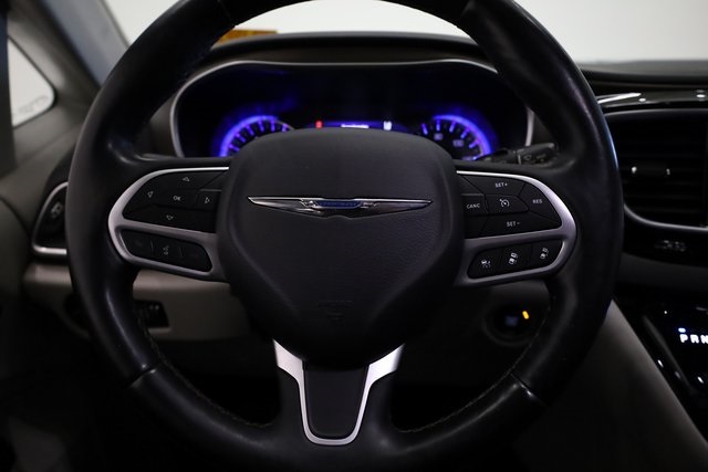 2018 Chrysler Pacifica Touring L Plus 10