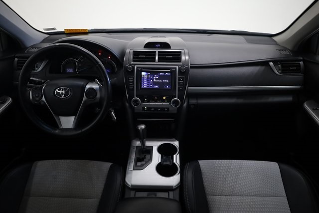 2012 Toyota Camry SE 8