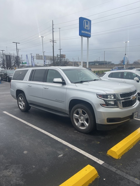 2017 Chevrolet Suburban LT 5