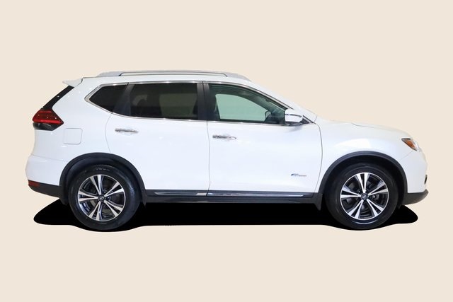 2017 Nissan Rogue Hybrid SL 4