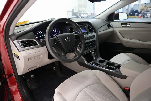 2015 Hyundai Sonata SE 9