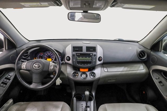 2007 Toyota RAV4 Limited 9