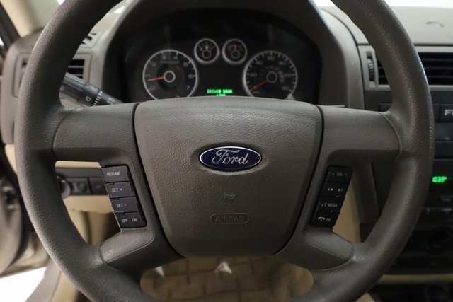 2009 Ford Fusion SE 10