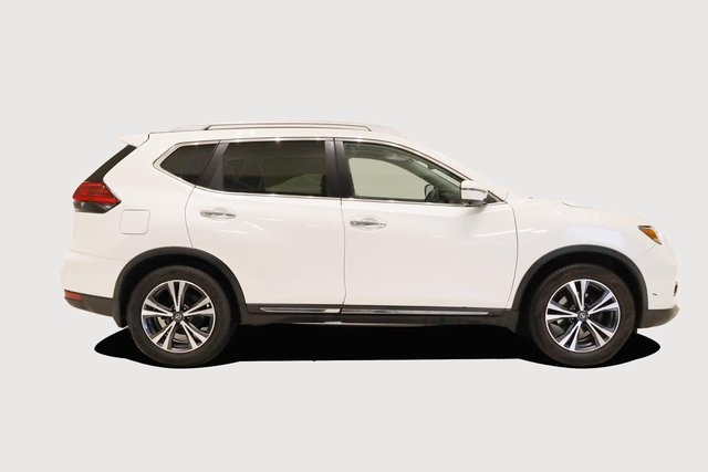 2017 Nissan Rogue SL 4