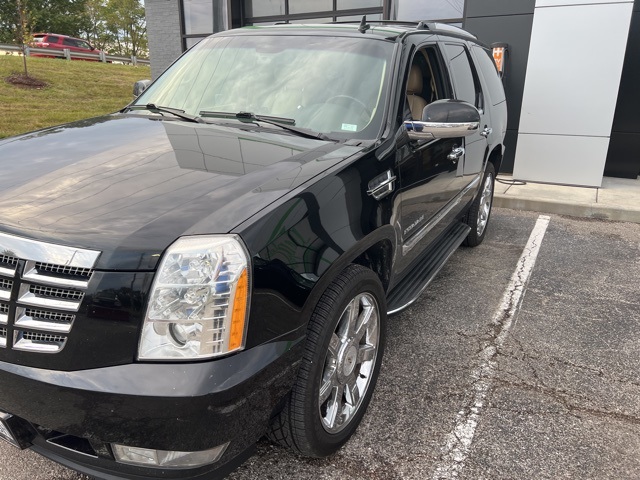 2012 Cadillac Escalade Luxury 2