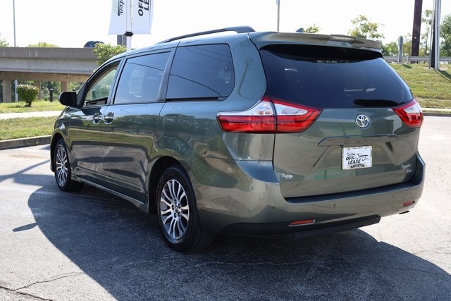 2019 Toyota Sienna XLE 4