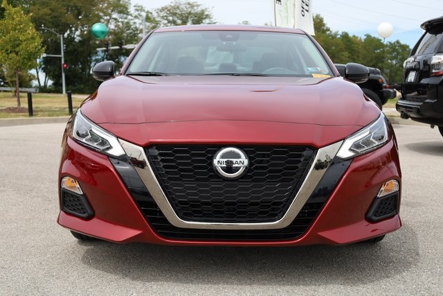 2021 Nissan Altima 2.5 SR 2