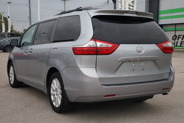 2017 Toyota Sienna XLE 5