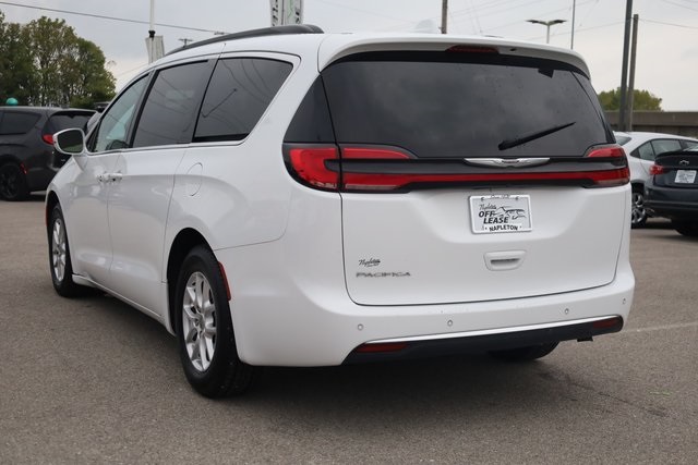 2022 Chrysler Pacifica Touring L 5