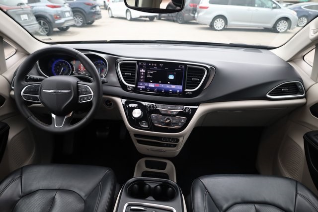 2022 Chrysler Pacifica Touring L 9