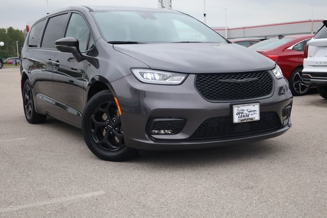 2022 Chrysler Pacifica Hybrid Touring L 2