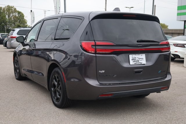 2022 Chrysler Pacifica Hybrid Touring L 5