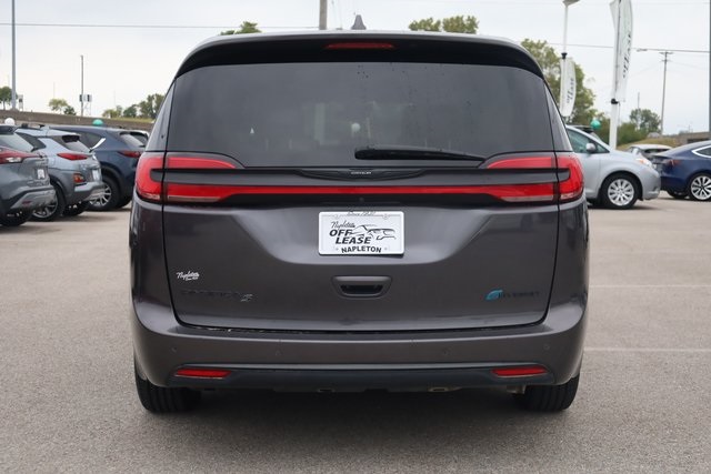 2022 Chrysler Pacifica Hybrid Touring L 6