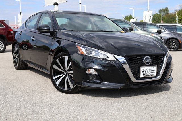 2020 Nissan Altima 2.0 Platinum 2