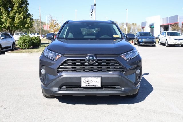 2021 Toyota RAV4 XLE 2