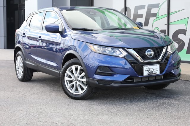 2021 Nissan Rogue Sport S 2