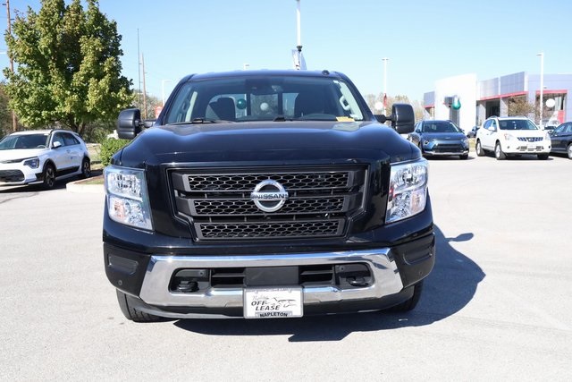 2021 Nissan Titan SV 3