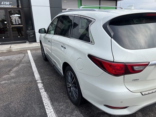 2019 INFINITI QX60 LUXE 3