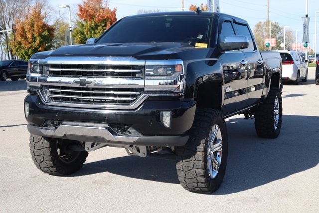 2017 Chevrolet Silverado 1500 High Country 3