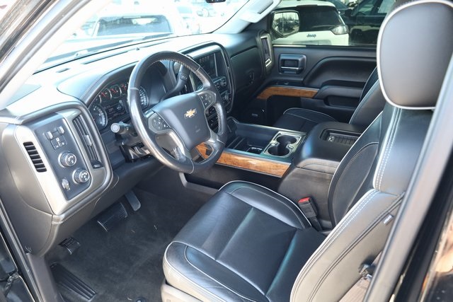 2017 Chevrolet Silverado 1500 High Country 10