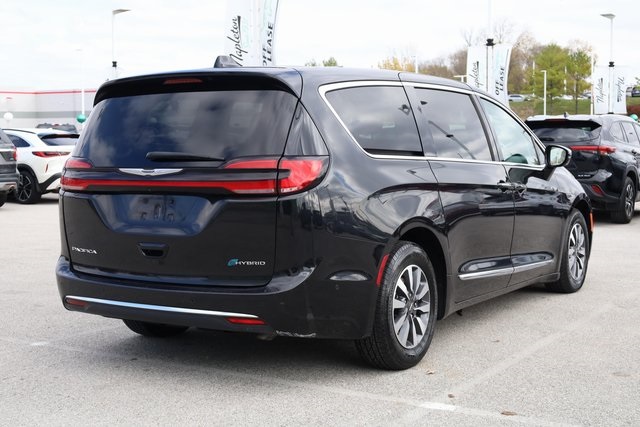 2022 Chrysler Pacifica Hybrid Limited 5