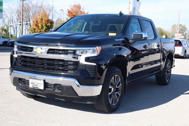 2022 Chevrolet Silverado 1500 LT 3