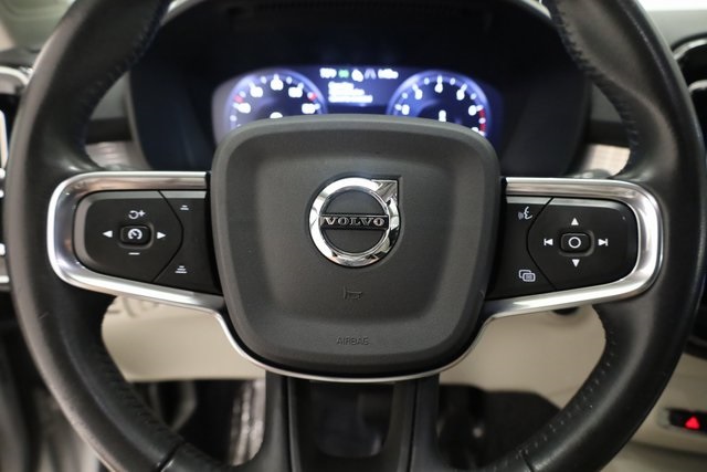 2021 Volvo XC40 Momentum 10