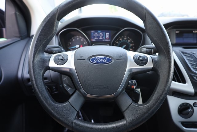 2014 Ford Focus SE 10