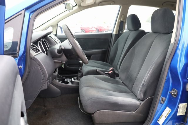 2011 Nissan Versa 1.8 S 19