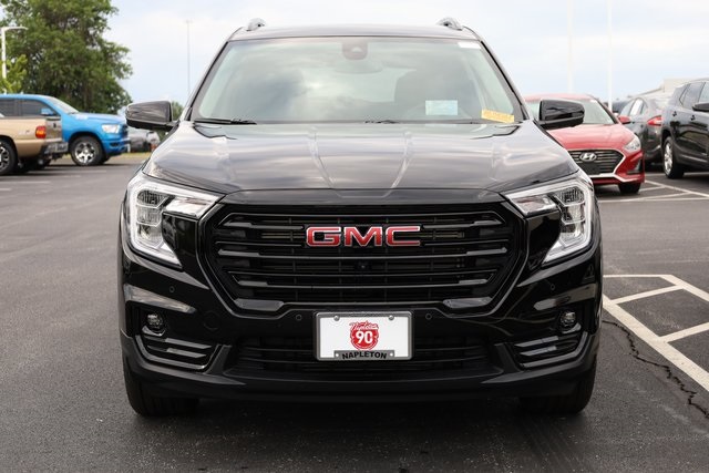 2024 GMC Terrain SLT 2