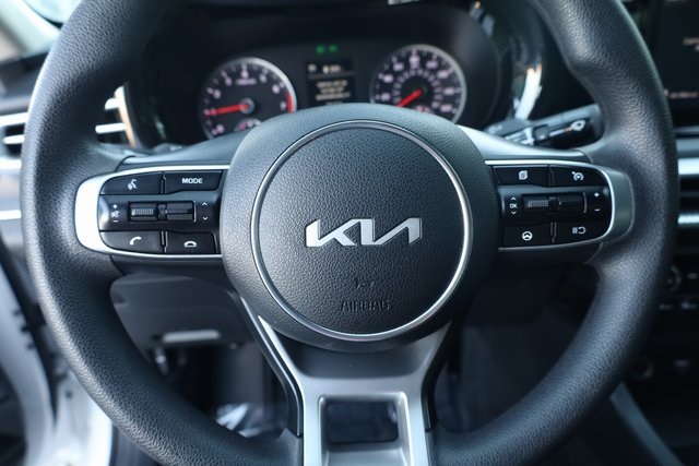 2022 Kia K5 LXS 11