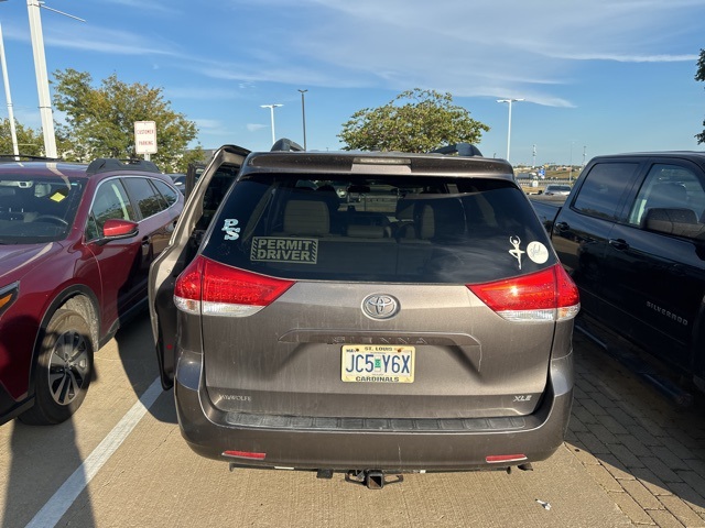 2011 Toyota Sienna XLE 5