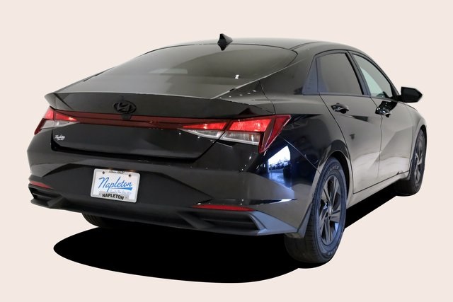 2022 Hyundai Elantra SEL 4