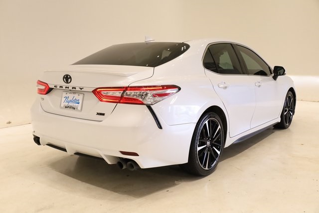 2020 Toyota Camry XSE 4