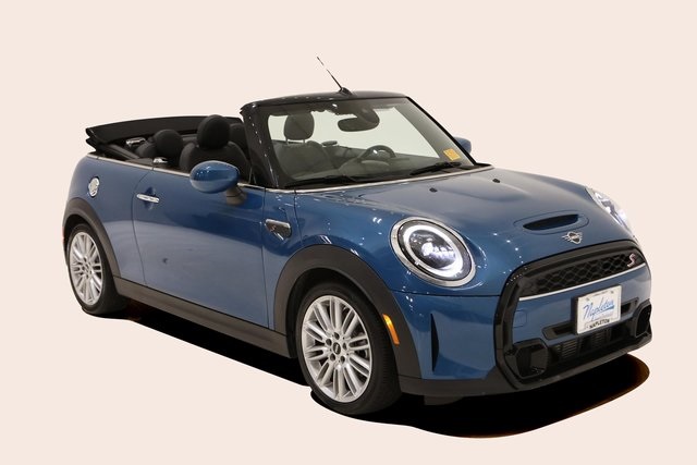 2024 MINI Cooper S Classic 26