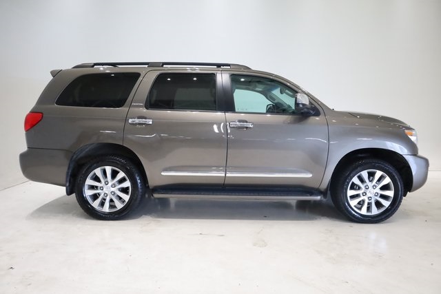 2016 Toyota Sequoia Limited 3